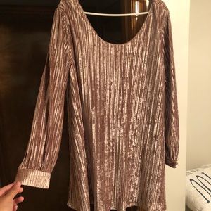 This is a cute velvet dress only worn once!